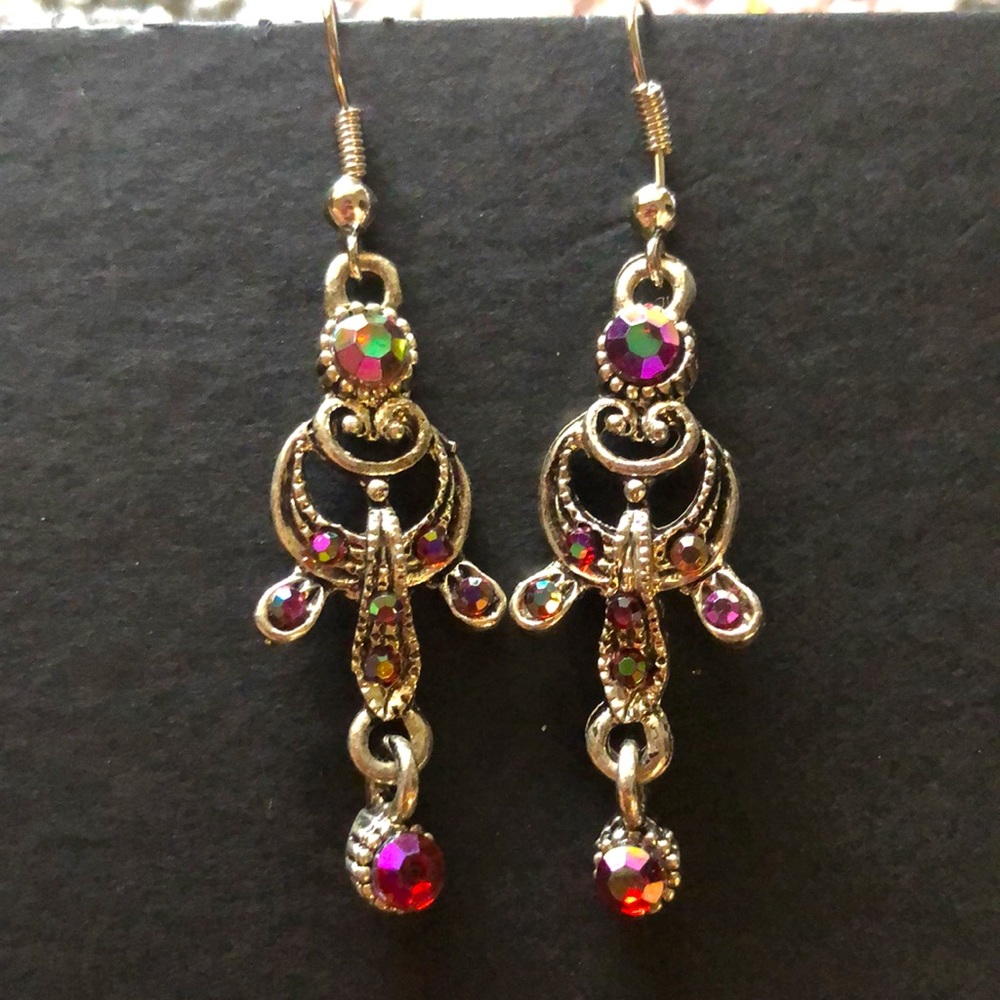 Brand new dangling pink and silver earrings - Picture 3 of 3